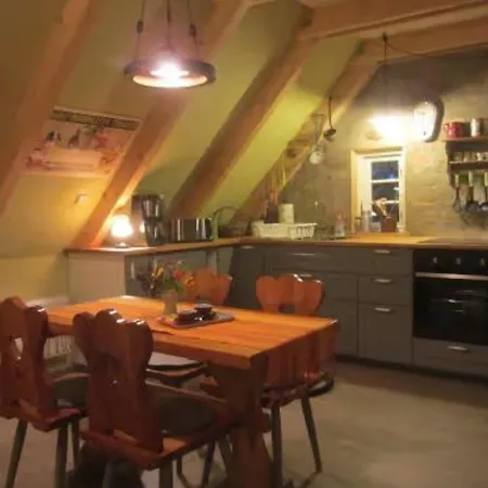 Koras Dachkammer Apartment