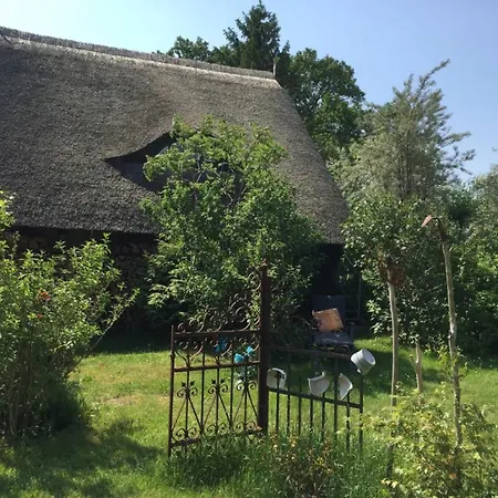 Koras Dachkammer Apartment *